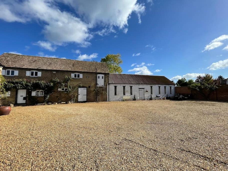 The Old Hay Barn - Games Room, Gym, Sleeps 8 Godmanchester ภายนอก รูปภาพ