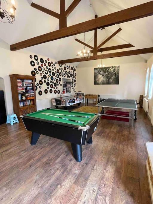 The Old Hay Barn - Games Room, Gym, Sleeps 8 Godmanchester ภายนอก รูปภาพ